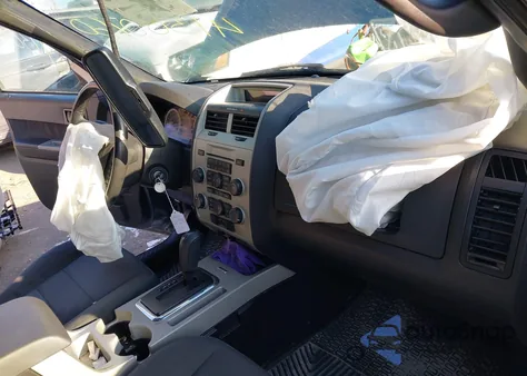 2010 Ford Escape Xlt из США, поврежденный, VIN 1FMCU0DGXAKD30108